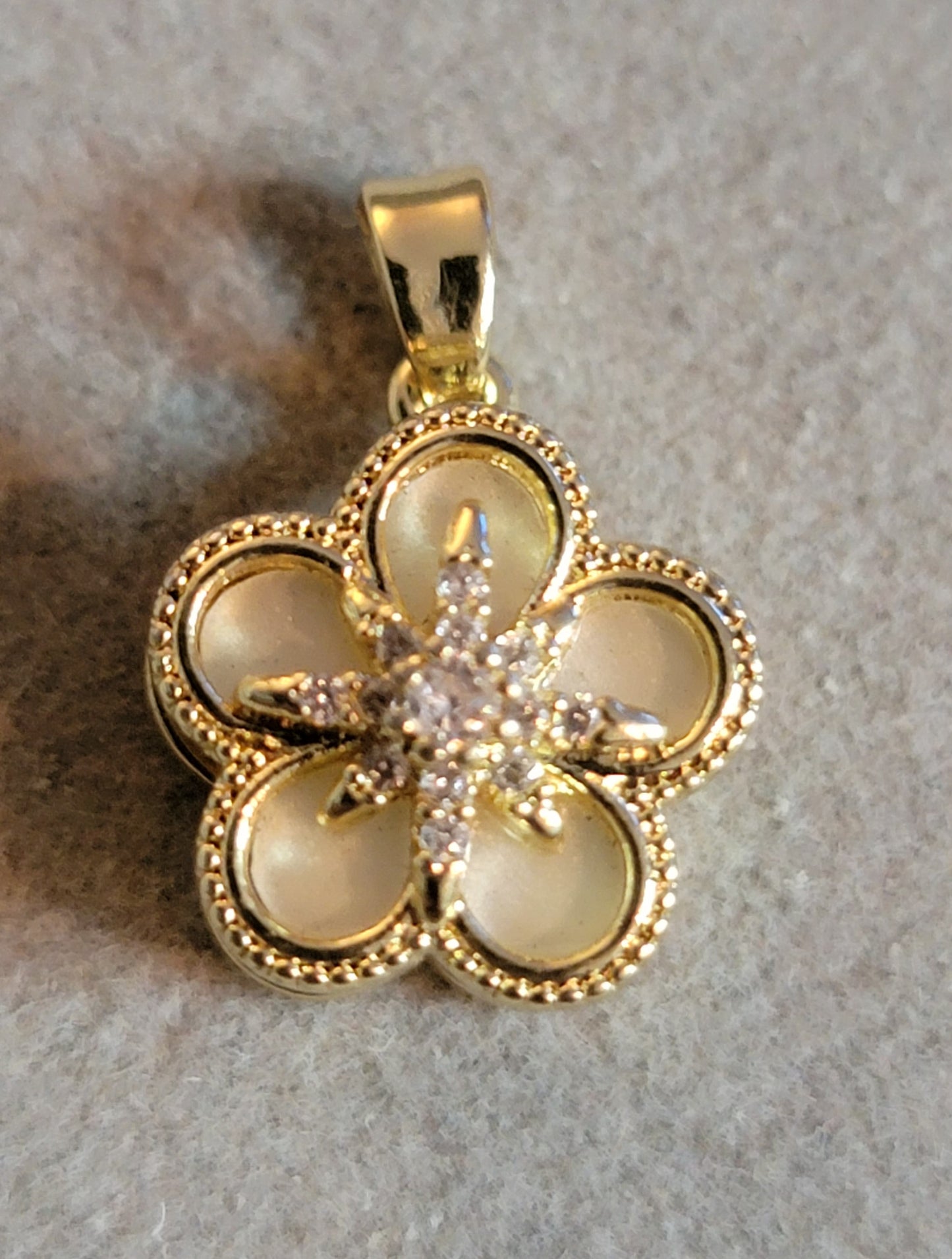 Anxiety Necklace- Flower Go Round Necklace