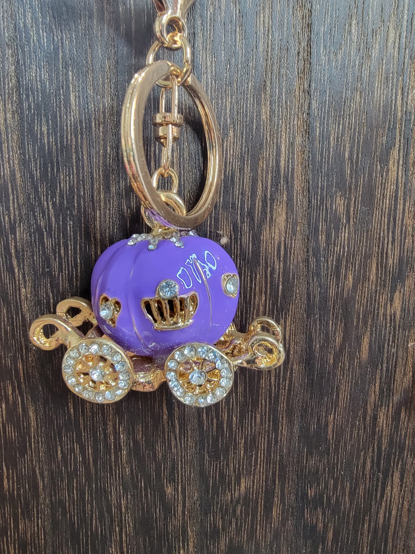 Gorgeous Princess Carriage Keychain