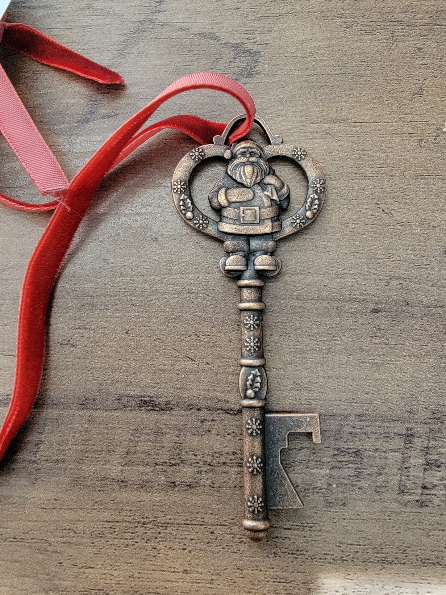 Santa's Magic Keychain