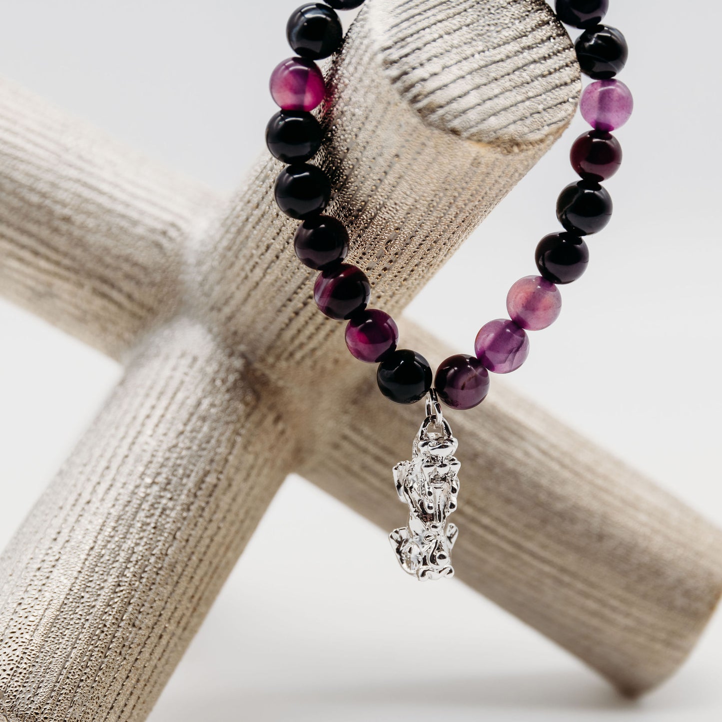 Black Obsidian and Amethyst Bracelet with Pixiu pendant